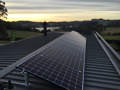 7kw SunPower/Fronius solar panel system – Wildes Meadow 7kw SunPower/Fronius solar panel system - Wildes Meadow